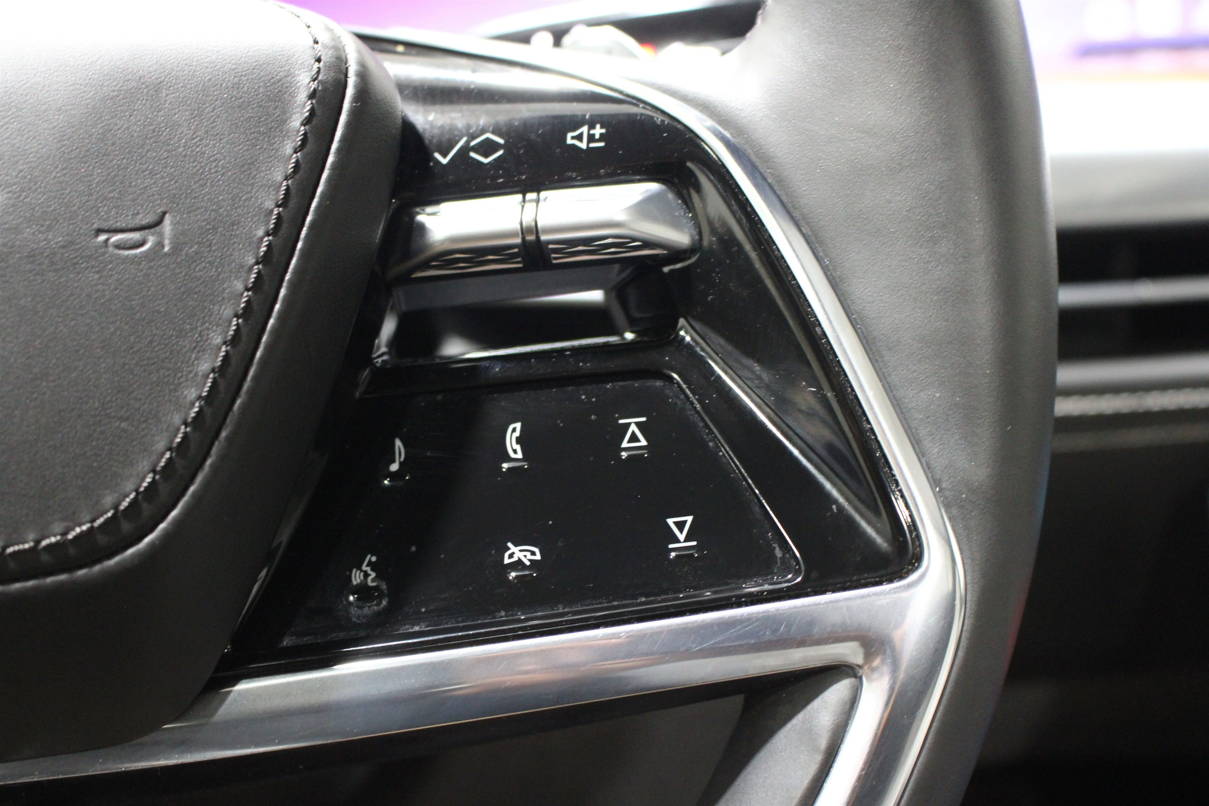 2025 Cadillac Escalade ESV Premium Luxury Platinum - Photo 13