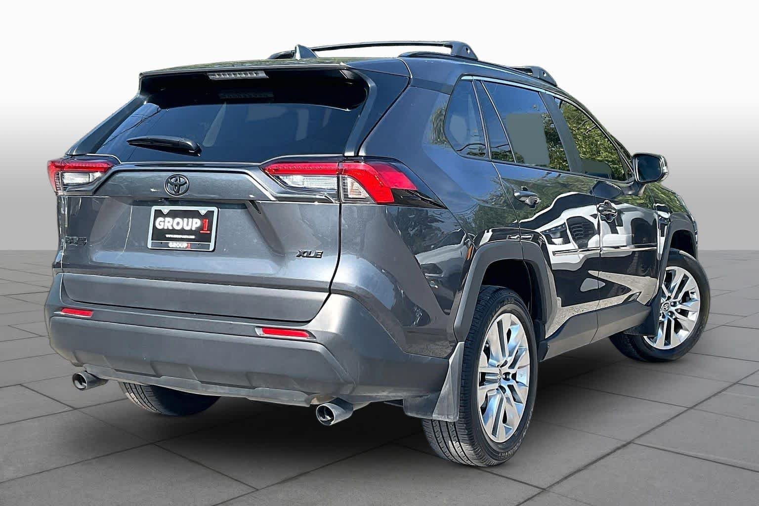 Used 2025 Magnetic Gray Metallic Toyota XLE Premium image 13