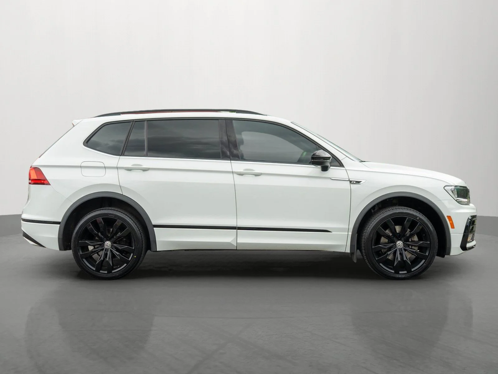 Used 2020 Pure White Volkswagen 2.0T SE R-Line Black image 8