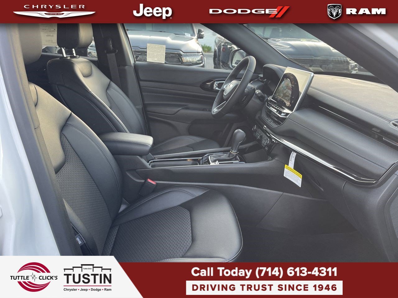 New 2026 Bright White Clearcoat Jeep Latitude image 16