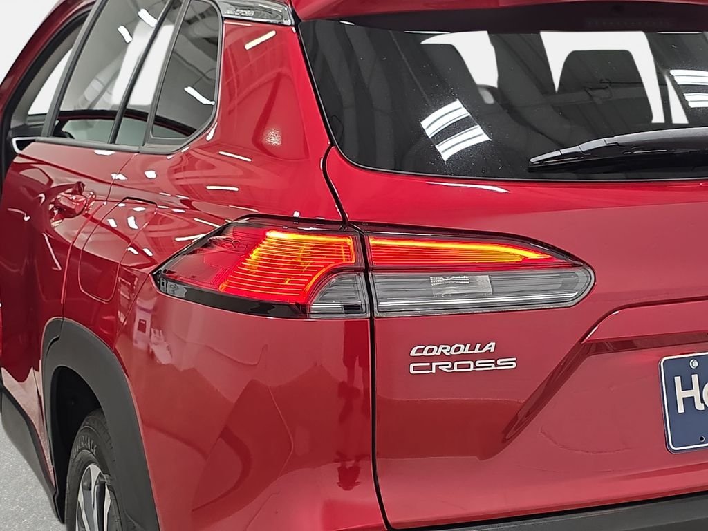 Used 2023 Barcelona Red Metallic Toyota XLE image 34