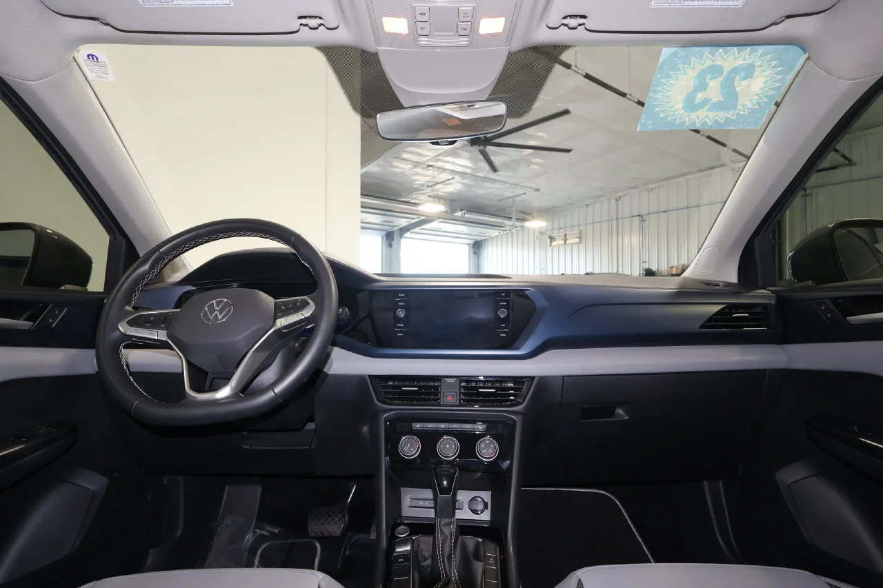 Used 2023 Gray Volkswagen 1.5T SE image 27