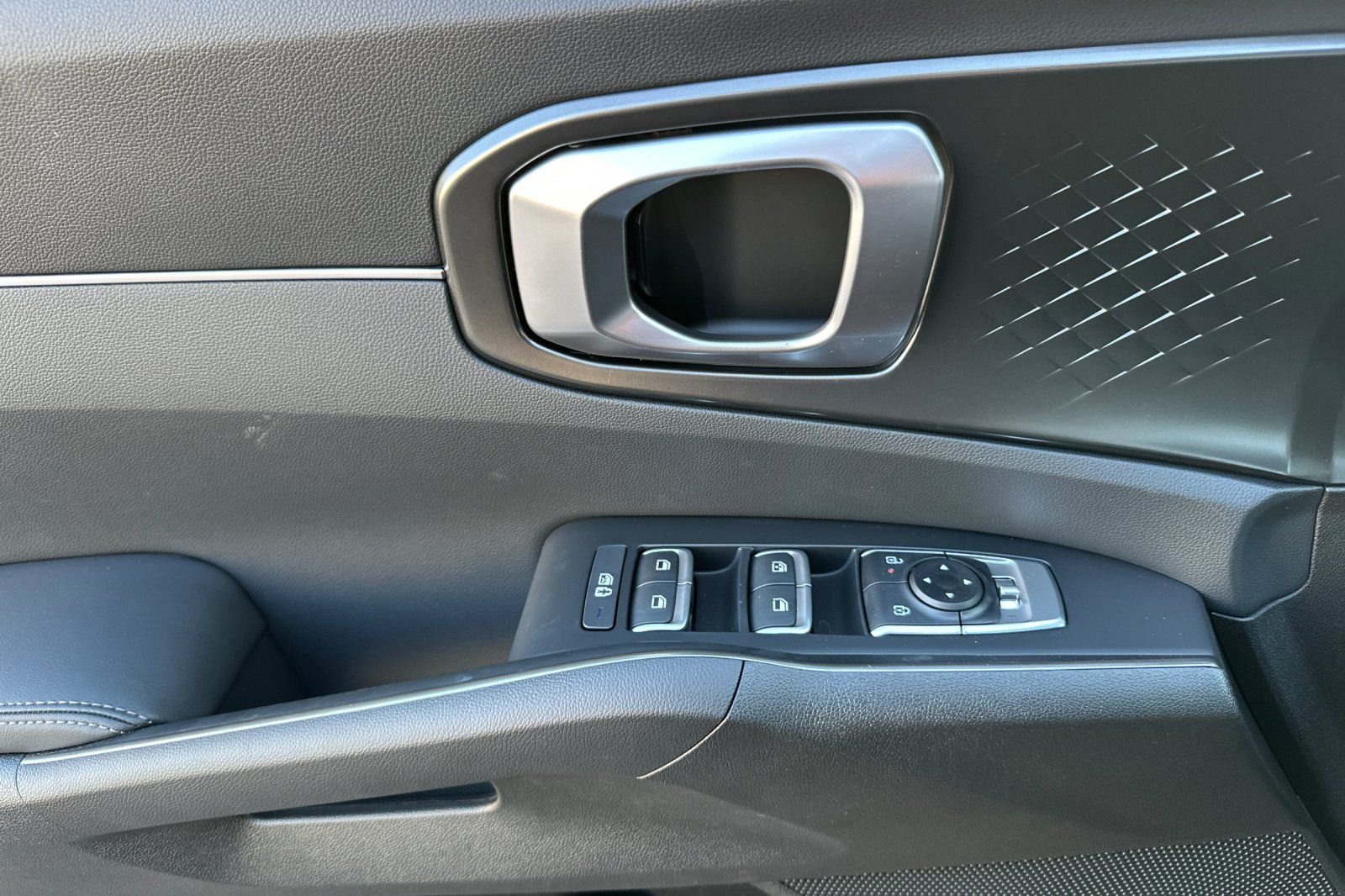 2026 Kia Sorento EX Hybrid - Photo 11