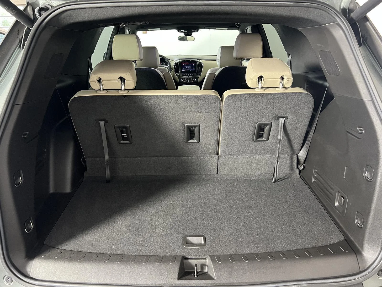 Used 2023 Silver Sage Chevrolet LT Leather image 21