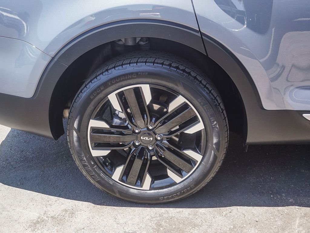 Used 2024 Silver Kia SX image 9