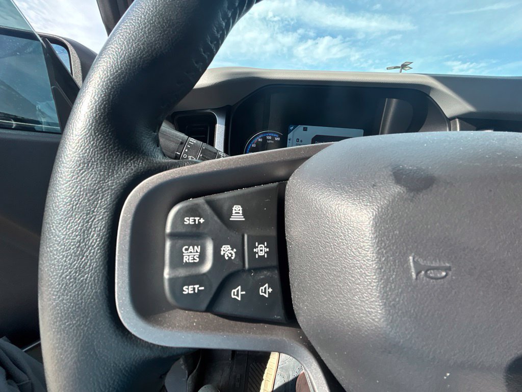 Used 2023 Oxford White Ford Badlands image 20