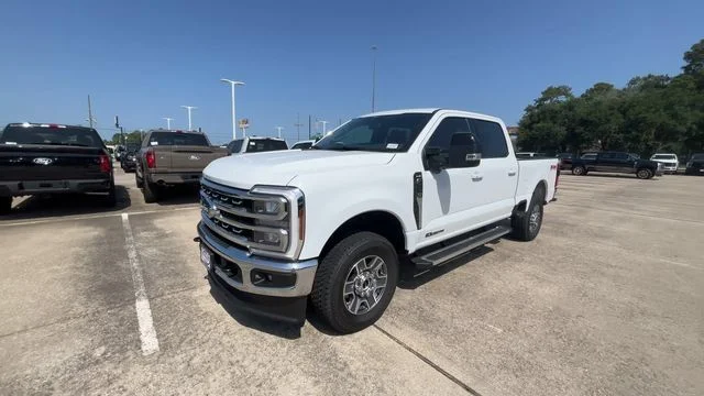 New 2026 Oxford White Ford Lariat image 6