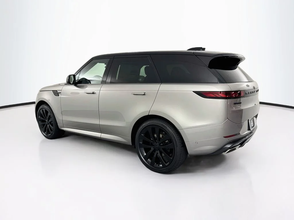 New 2026 Flux Silver Ultra Mettalic Gloss Land Rover Dynamic SE image 7