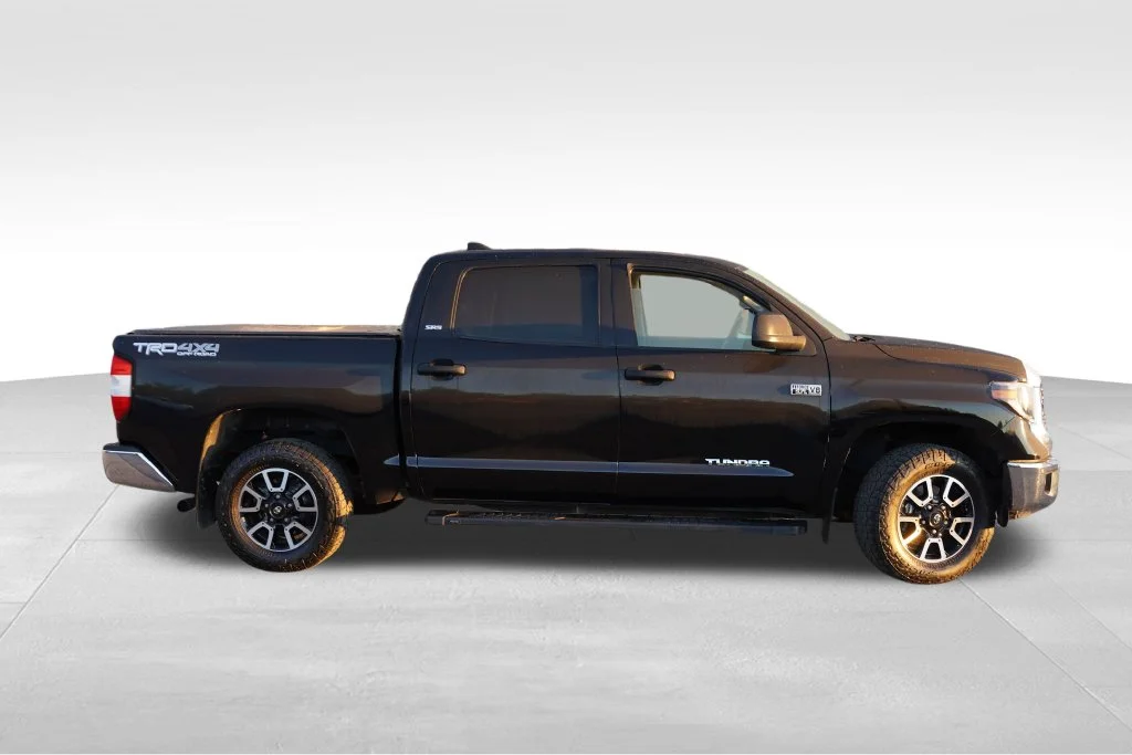 Used 2021 Midnight Black Metallic Toyota SR5 image 3