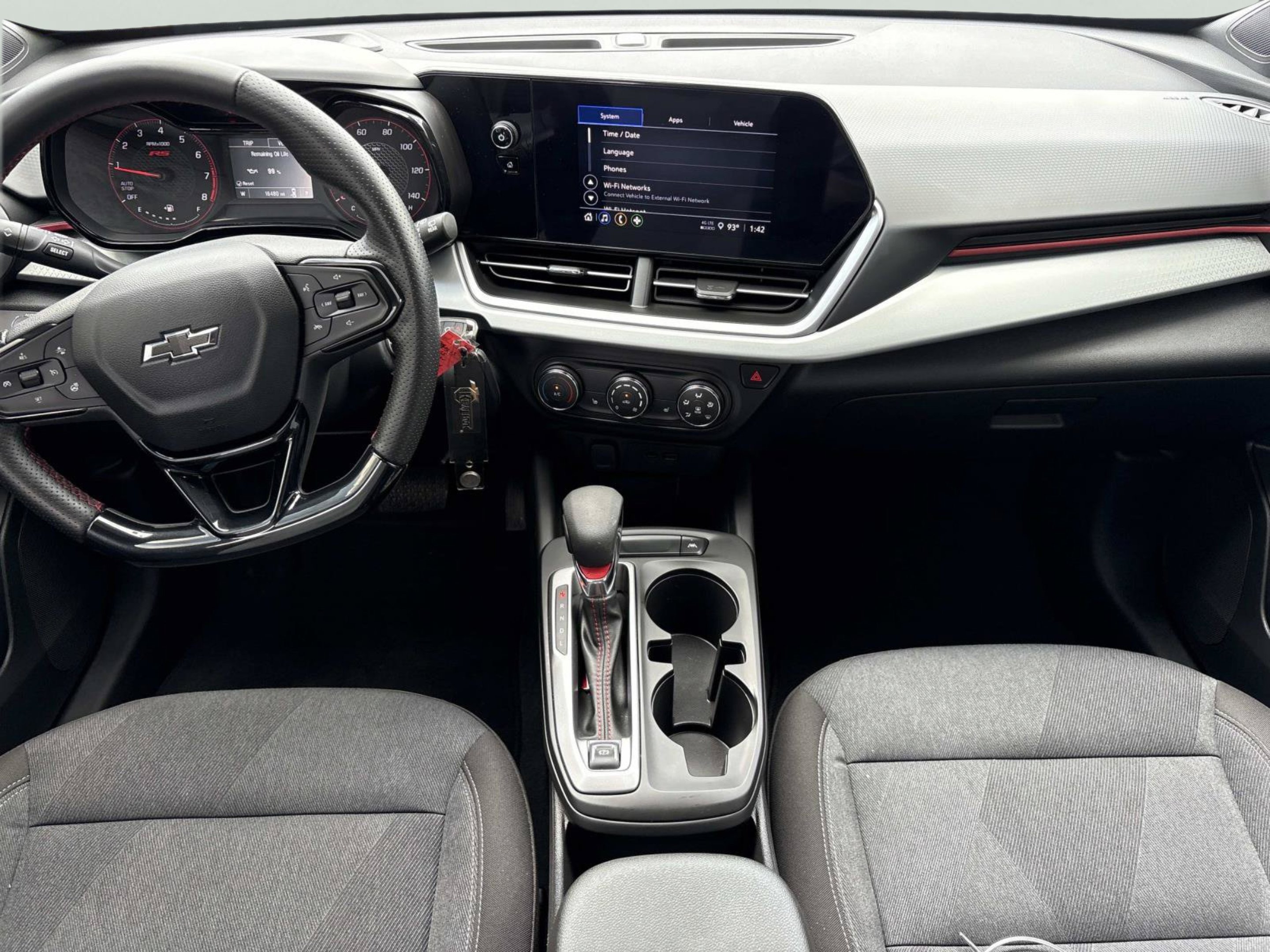 Used 2025 Summit White Chevrolet 1RS image 17