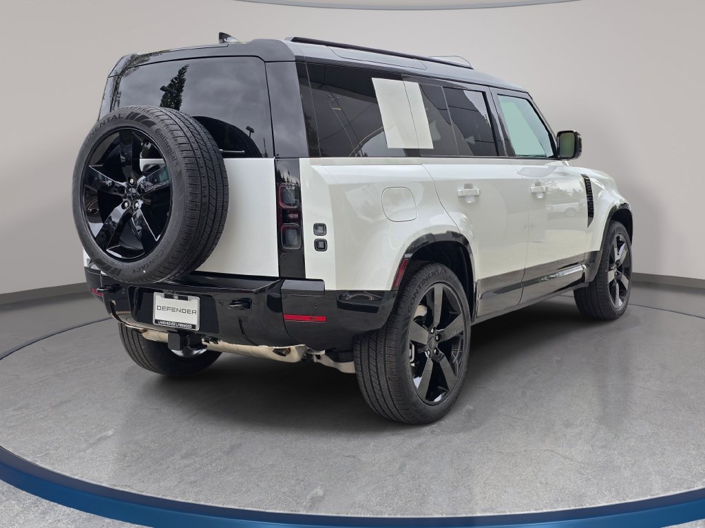 New 2026 Fuji White LAND ROVER X-Dynamic SE image 5