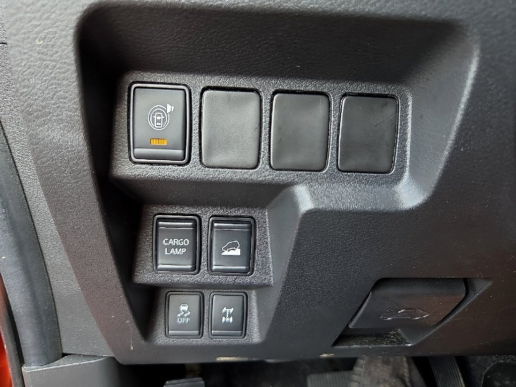Certified Used 2025 Orange Nissan PRO-4X image 21