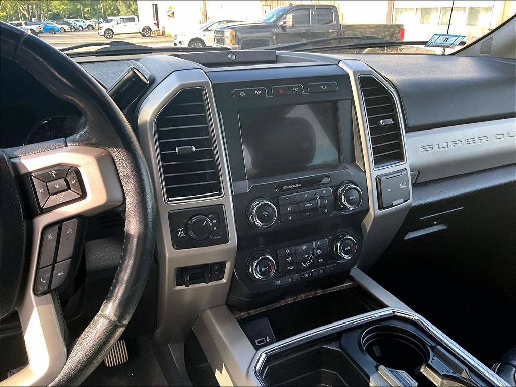 Used 2019 Black Metallic Ford Lariat image 18