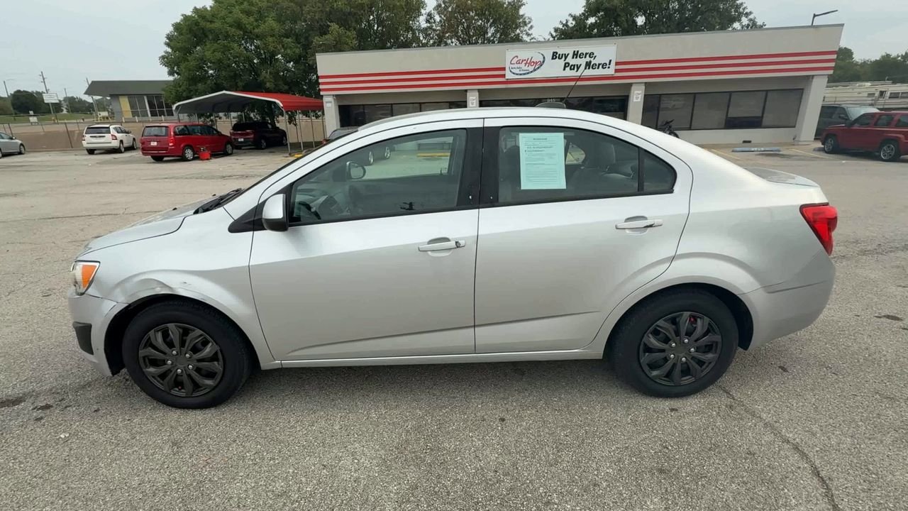 2015 Chevrolet Sonic LS photo 4