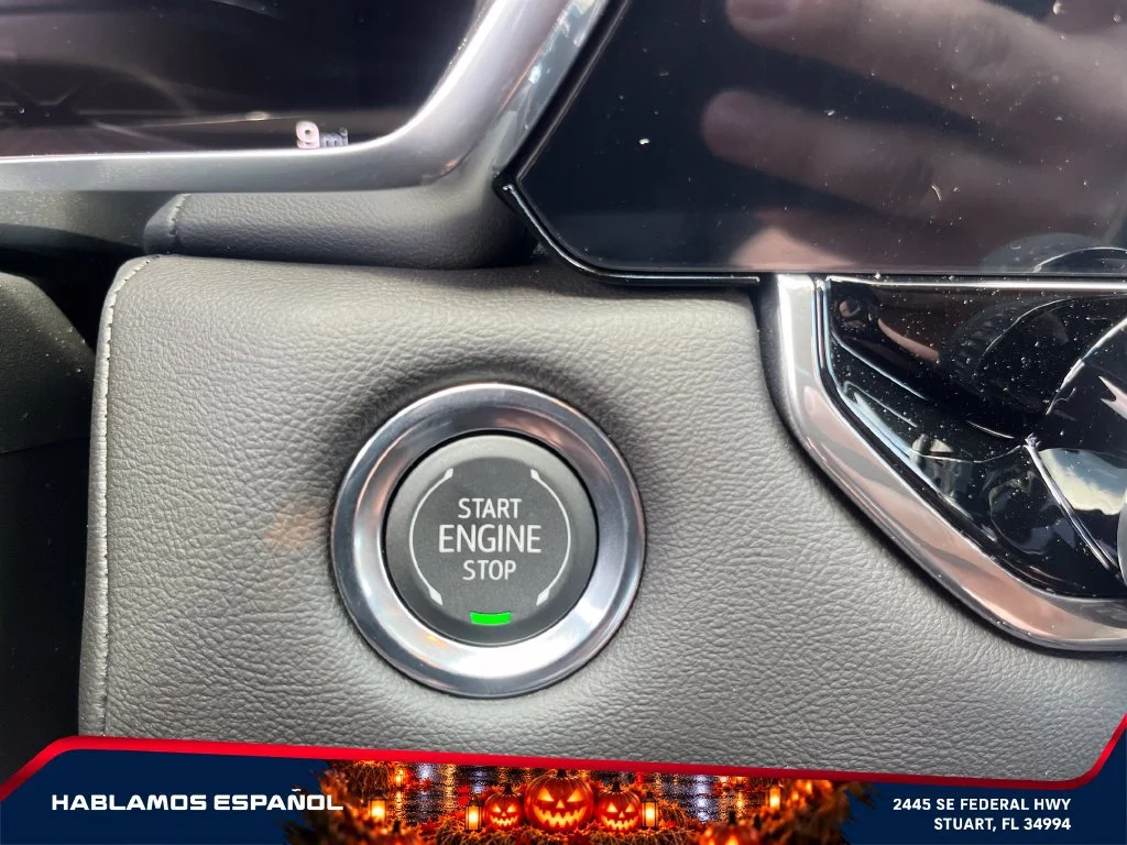 New 2026 Summit White GMC Elevation image 21