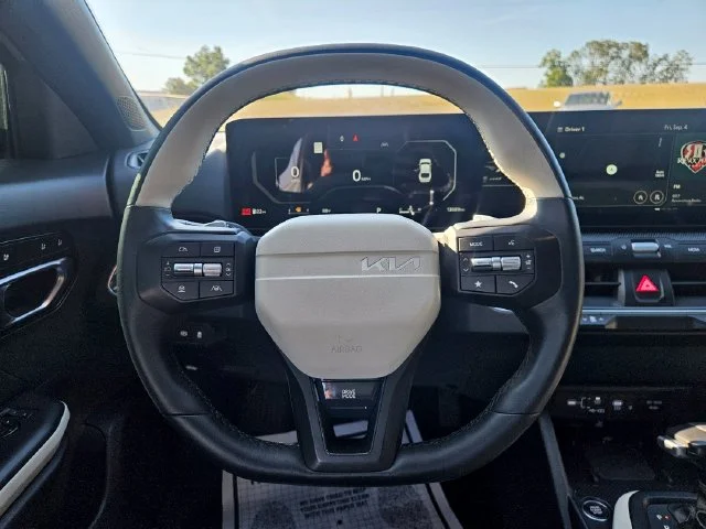 Used 2025 Gray Kia GT-Line image 14