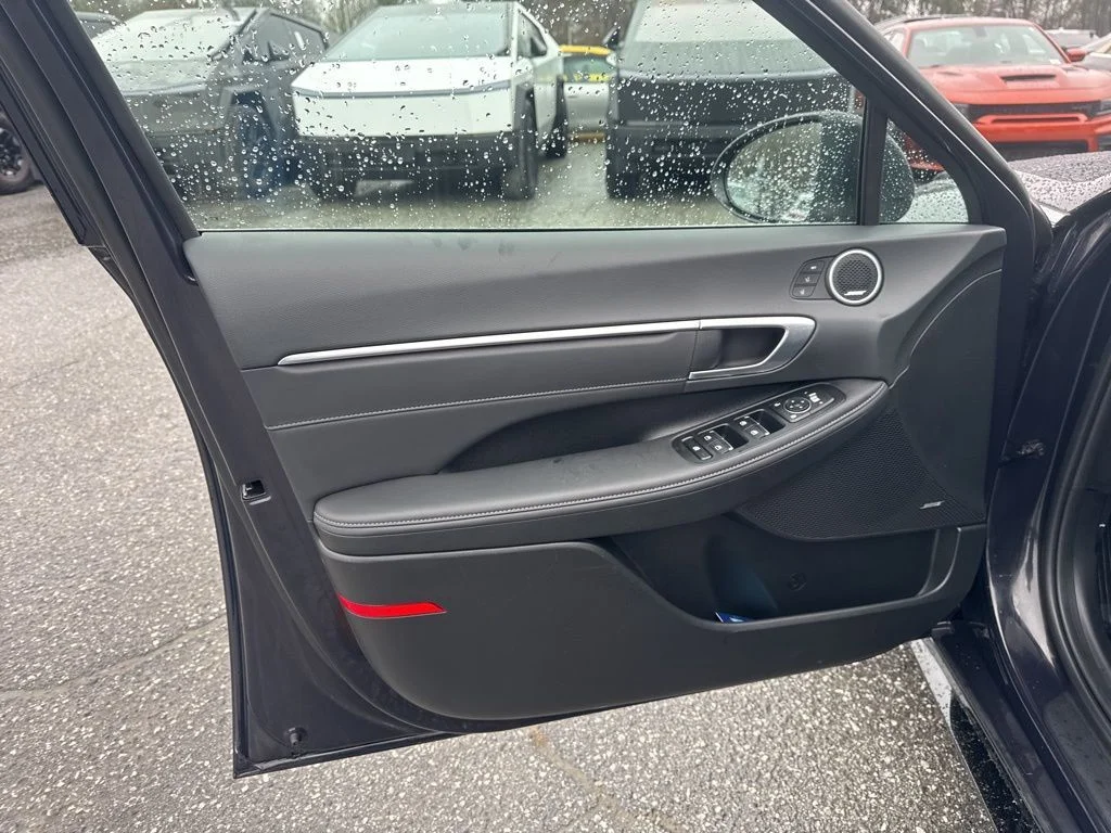 Used 2023 Blue Hyundai Limited image 27