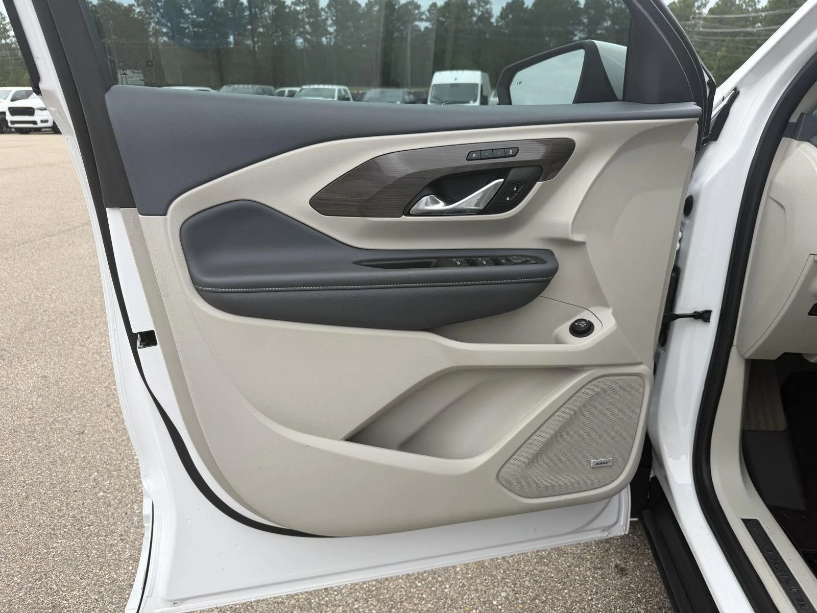 Used 2024 Summit White GMC Denali image 15