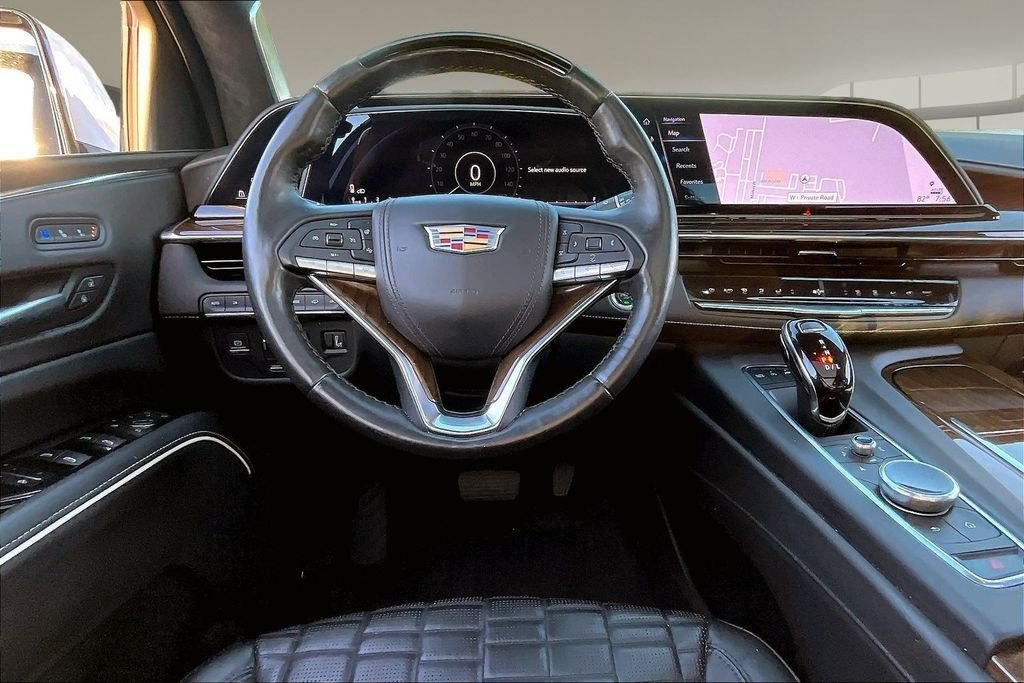 Used 2023 White Cadillac Sport Platinum image 5
