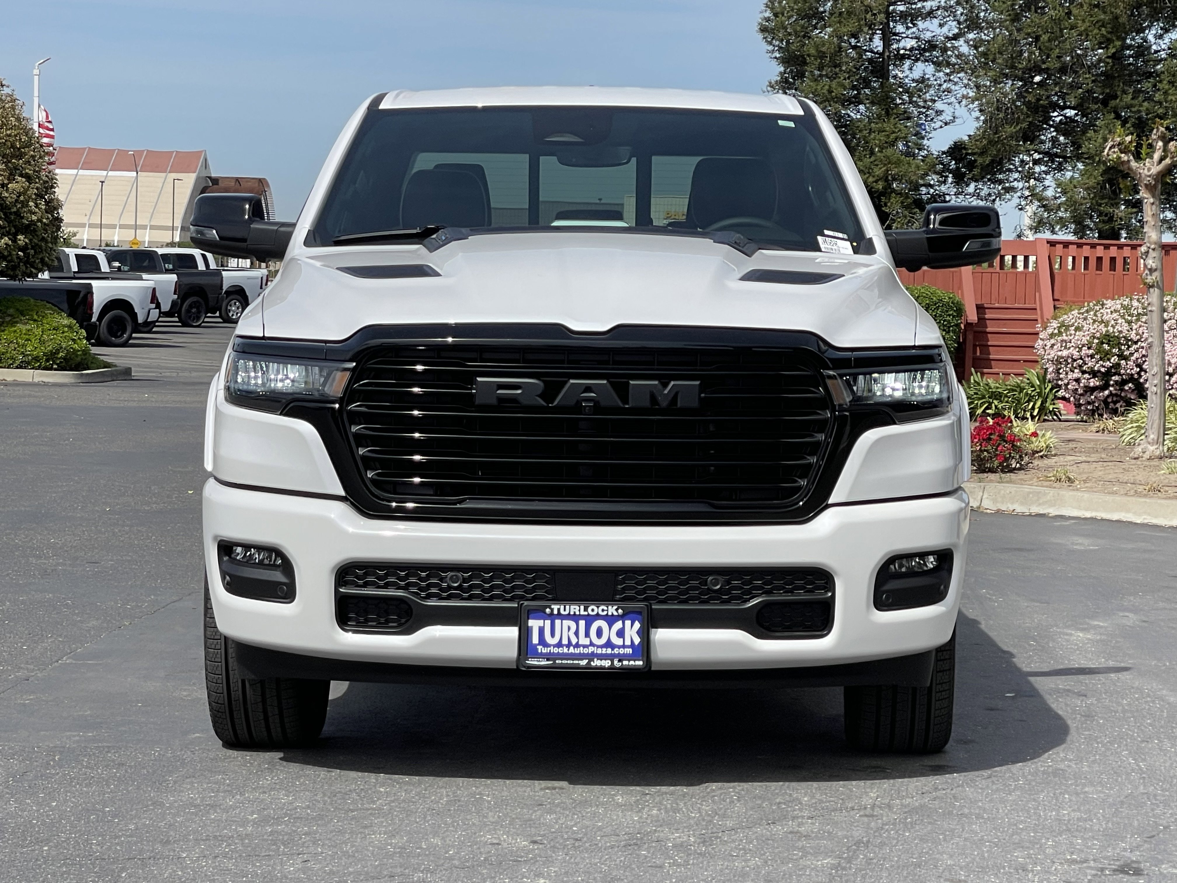 New 2026 Ivory White Tri-Coat Pearl-Coat Exterior Paint RAM Laramie image 6