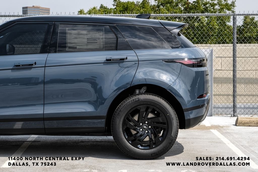 New 2026 Tribeca Blue Metallic Land Rover S image 15