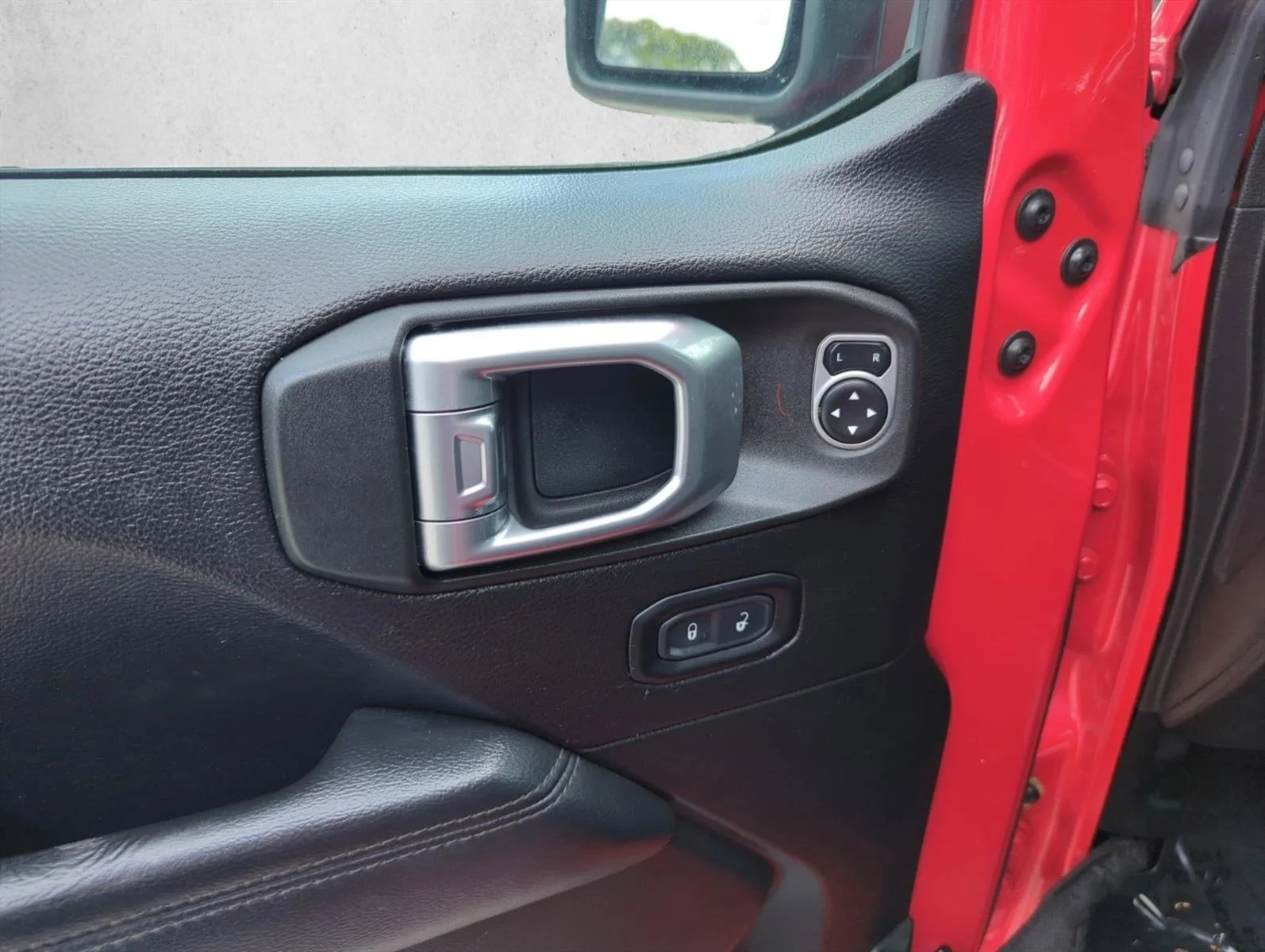 Used 2019 Firecracker Red Clearcoat Jeep Sahara Altitude image 12