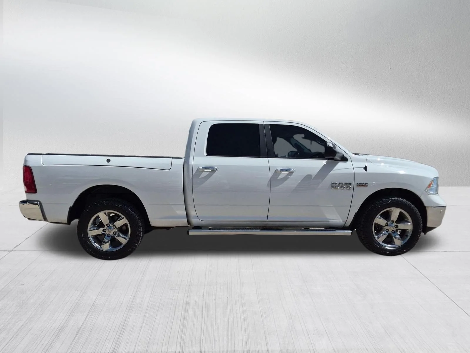Used 2016 Bright White Clearcoat Ram Big Horn image 7