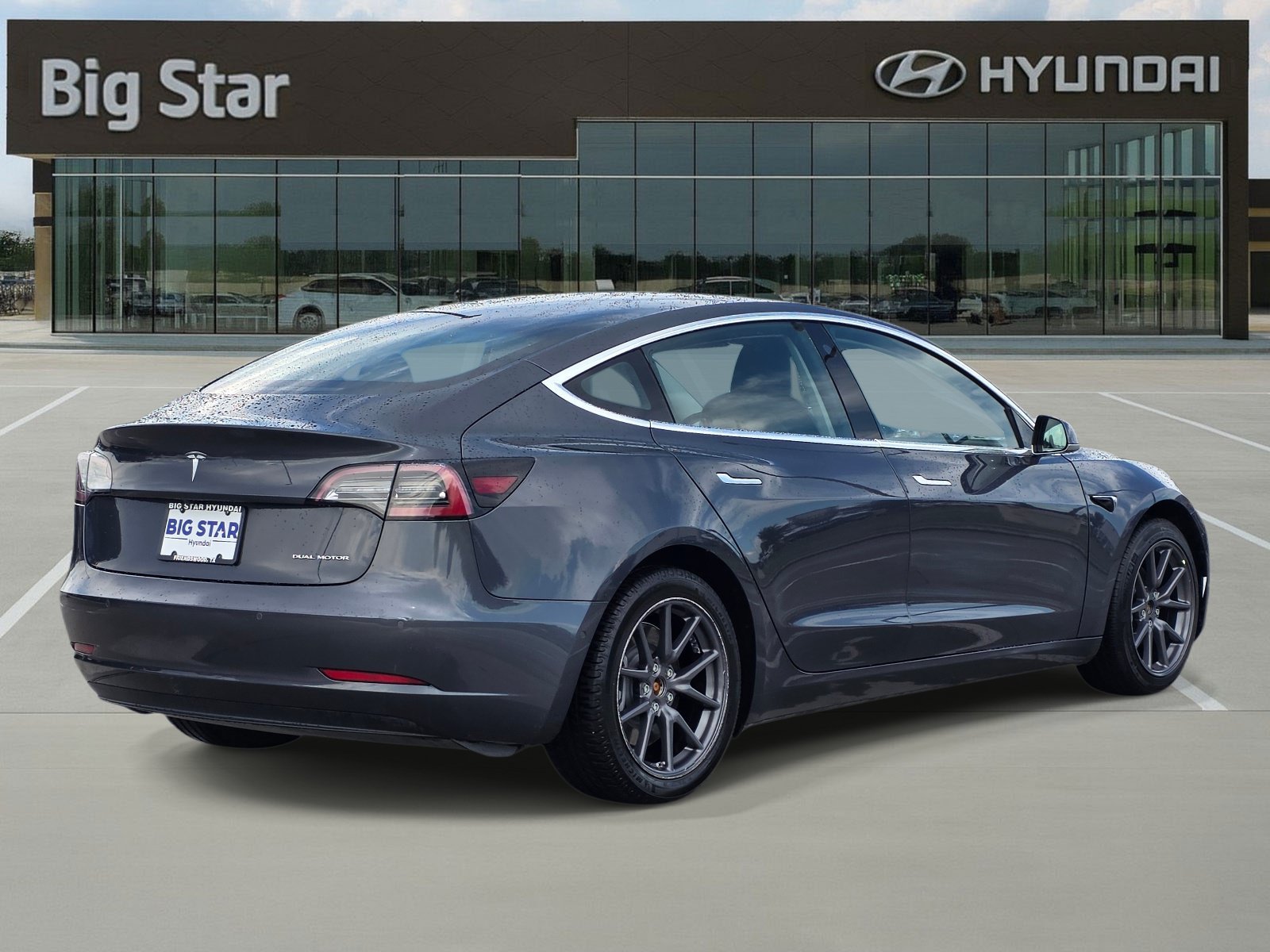 Used 2018 Gray Tesla Long Range image 4