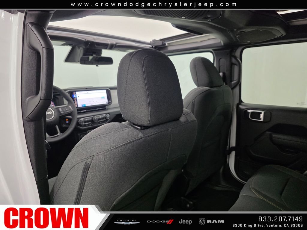 New 2026 Bright White Clear-Coat Exterior Paint Jeep  image 15