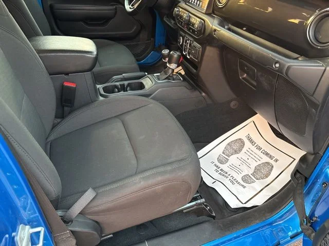 Used 2022 Blue Jeep Sport image 12