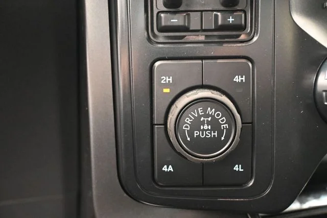 New 2026 Avalanche Ford Lariat® image 14