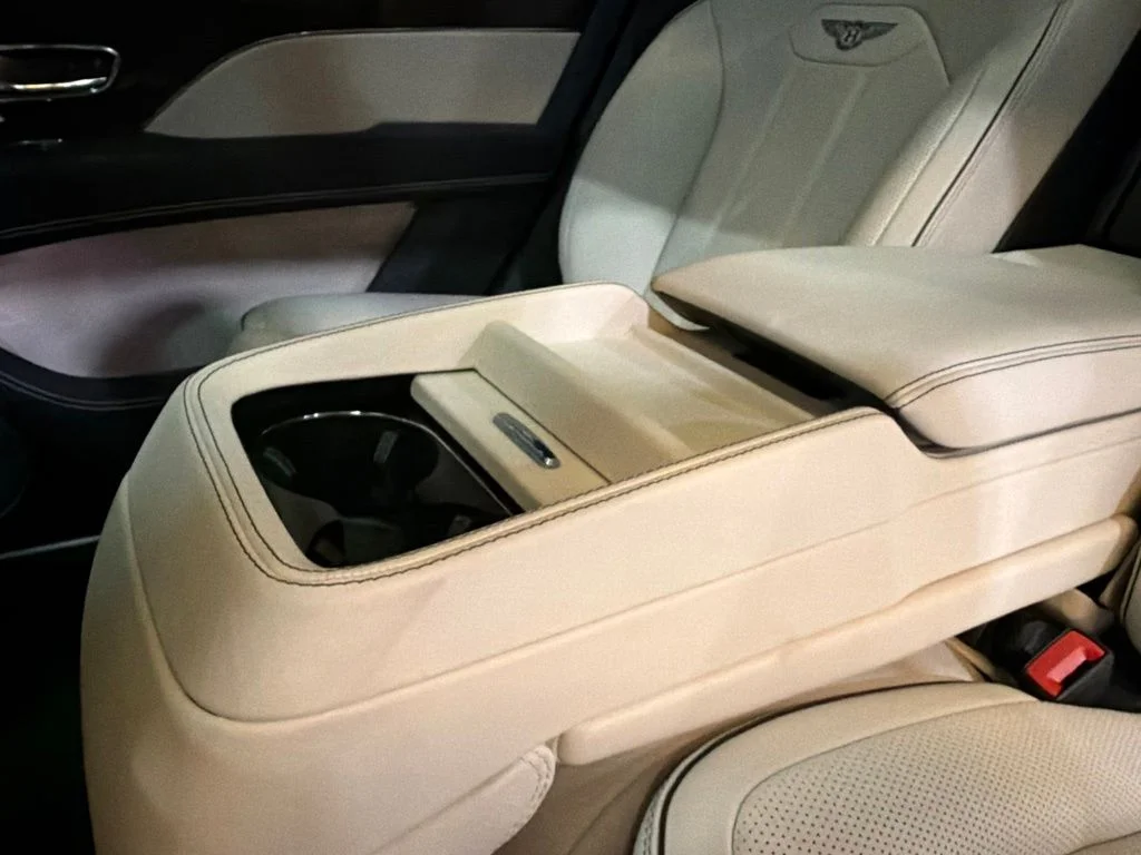 Used 2023 Black Bentley Azure image 42
