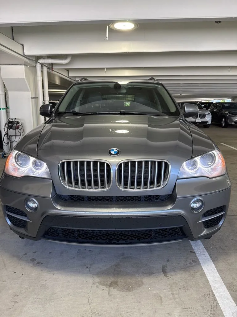 Used 2013 Space Gray Metallic BMW xDrive35d image 2