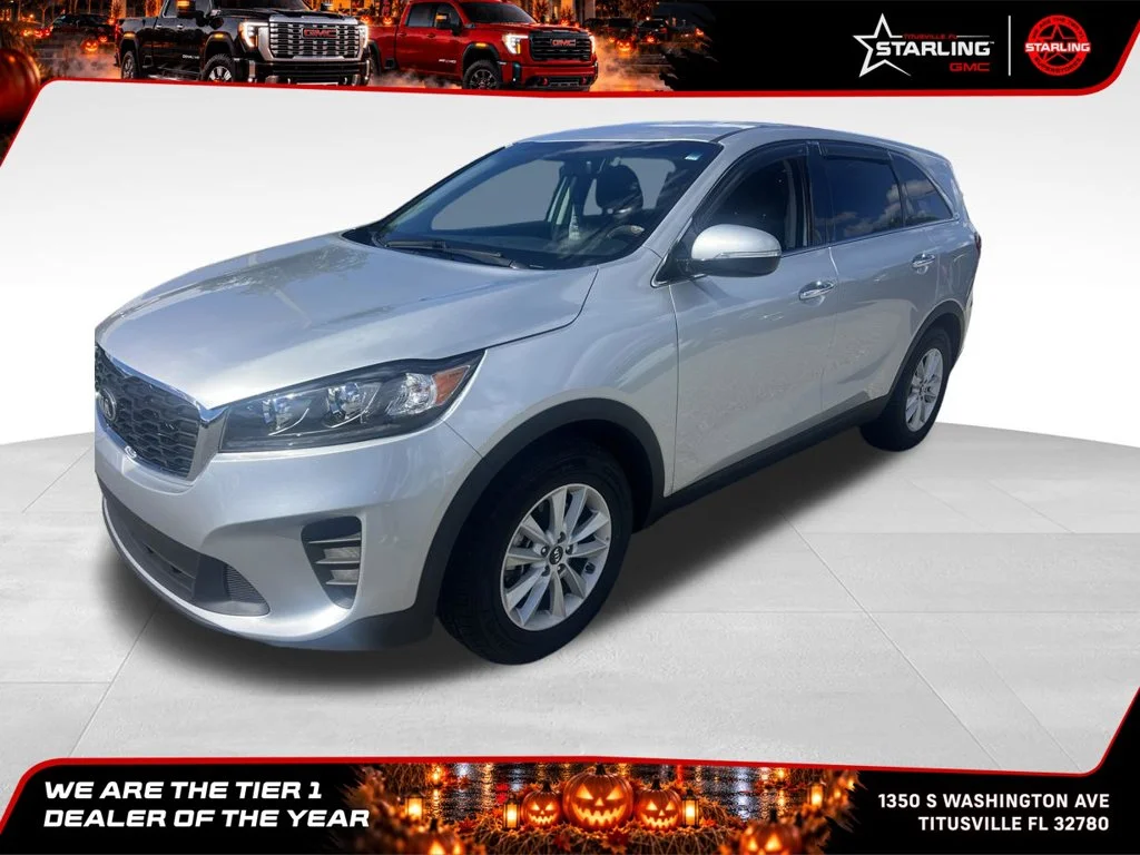 Used 2019 Silver Kia LX image 1