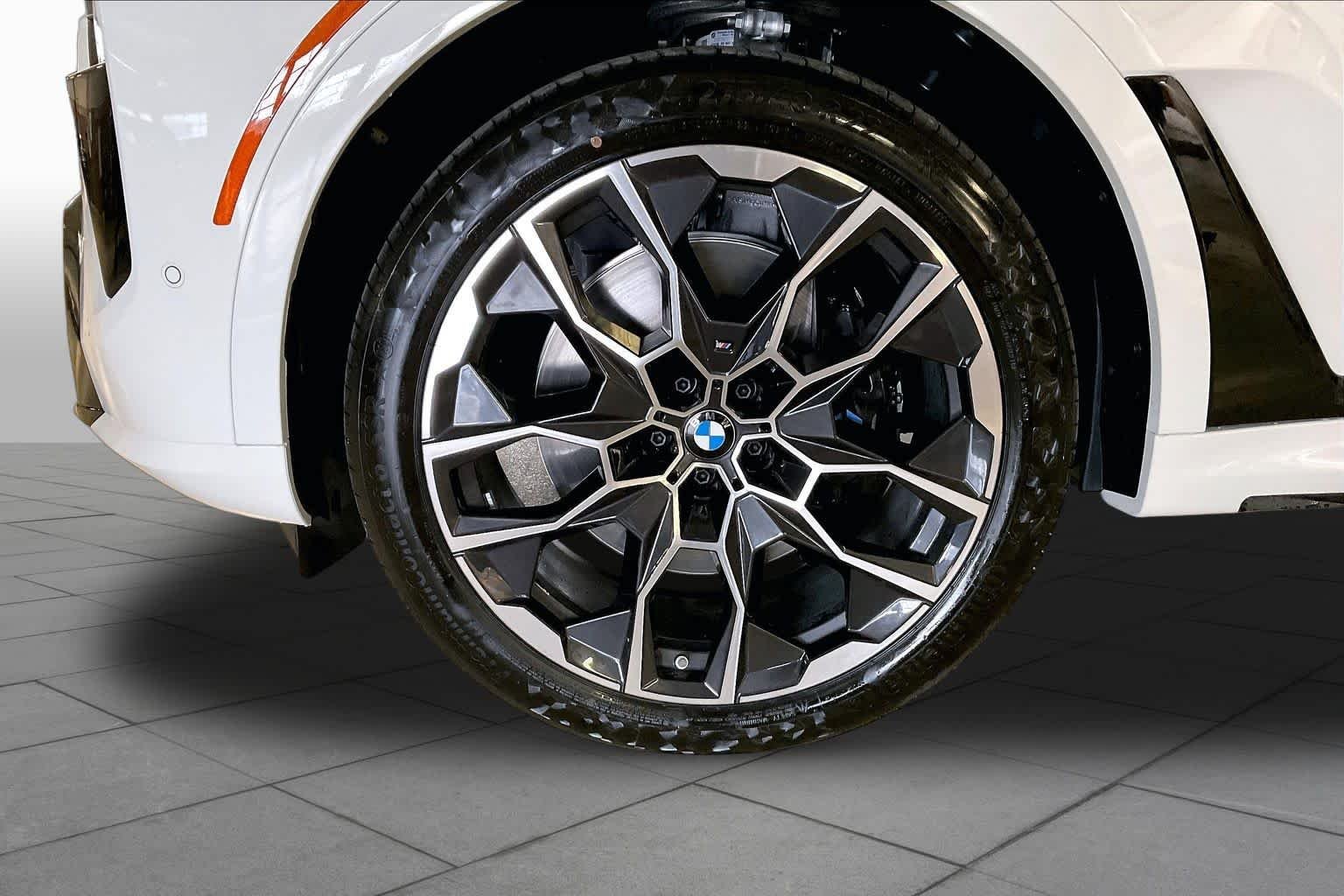 New 2027 Alpine White BMW xDrive40i image 11