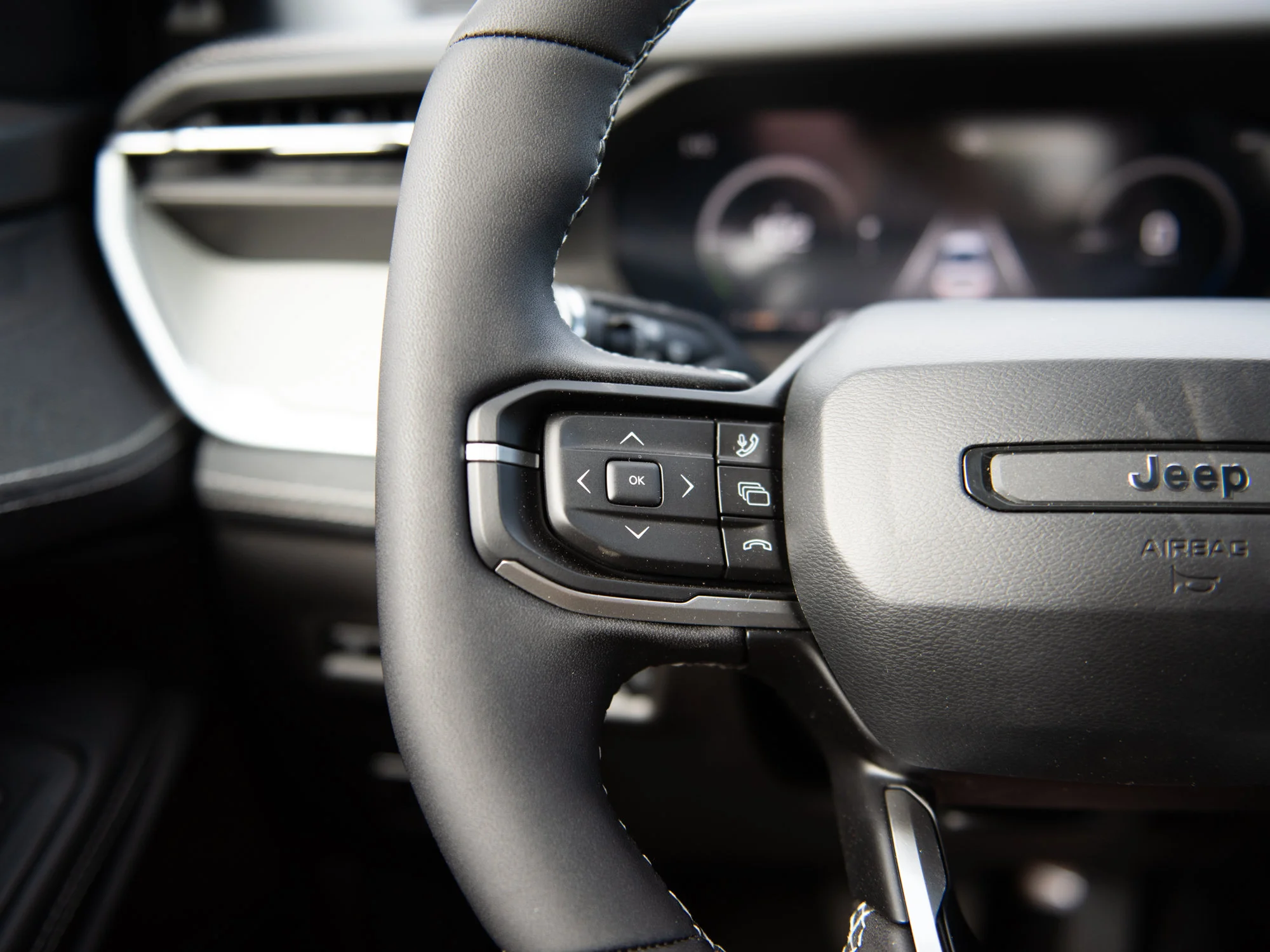 New 2026 White Jeep Laredo * Hybrid 4x4, Heated Seats, Remote Start, Adaptive Cruise image 12