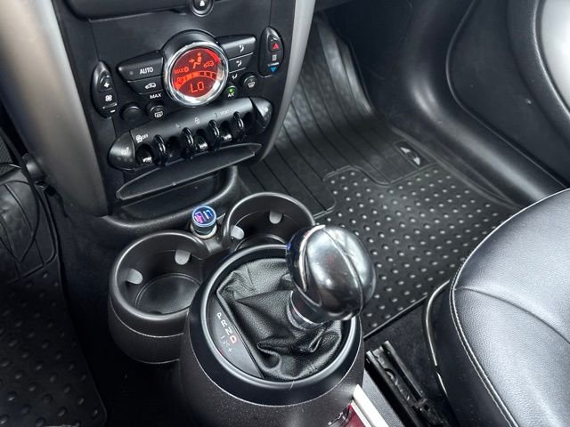 Used 2015 White MINI Base image 24