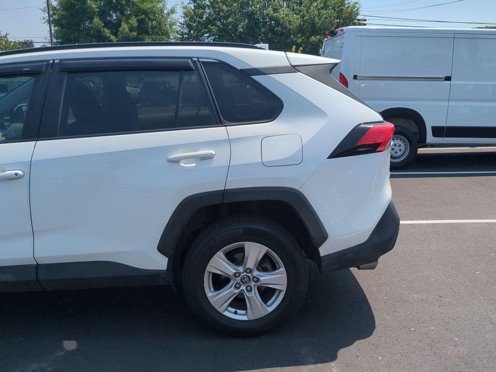 Used 2020 Super White Toyota XLE image 25