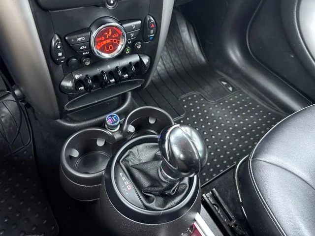 Used 2015 White MINI Base image 24