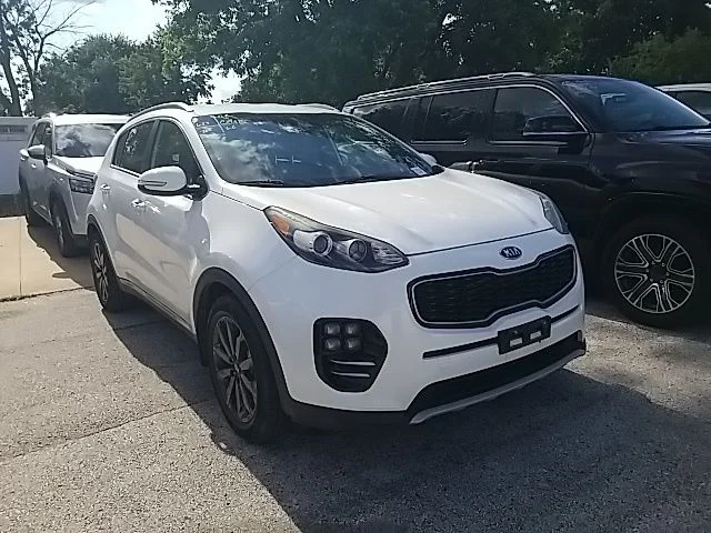 Used 2018 White Kia EX image 4