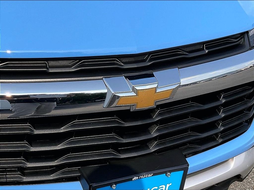 Used 2024 Fountain Blue Chevrolet LT image 29