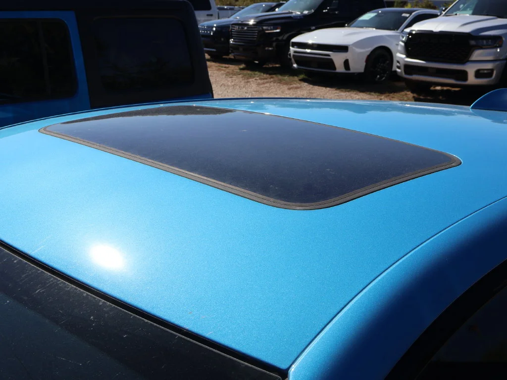 Used 2025 Blue Buick Sport Touring image 23