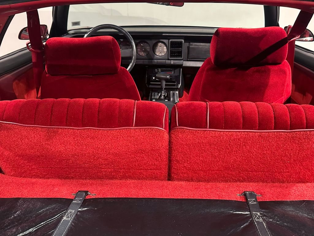 Used 1987 Red Pontiac  image 43