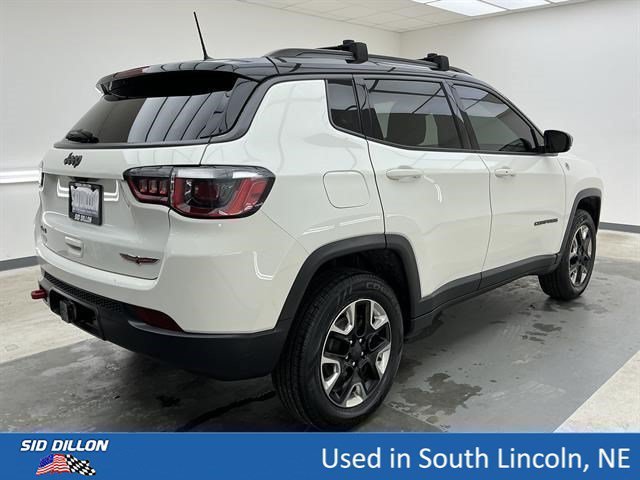 Used 2018 White Clearcoat Jeep Trailhawk image 4