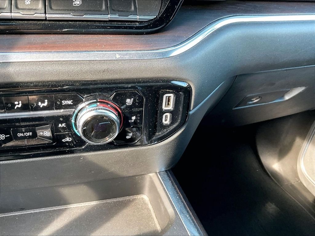 Used 2023 Black GMC SLT image 25