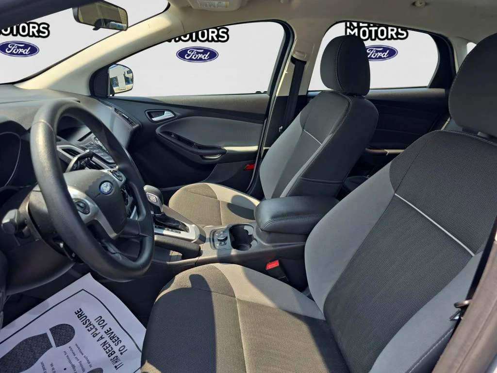 Used 2014 Ingot Silver Ford SE image 8