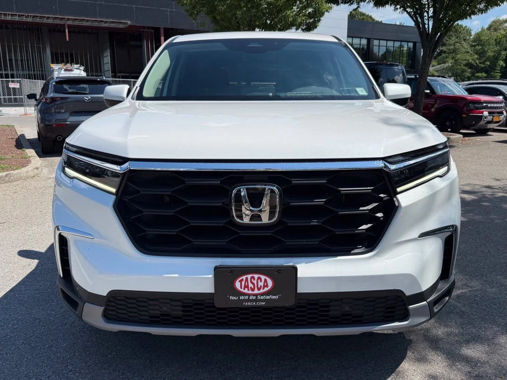 Used 2023 White Honda EX-L image 3