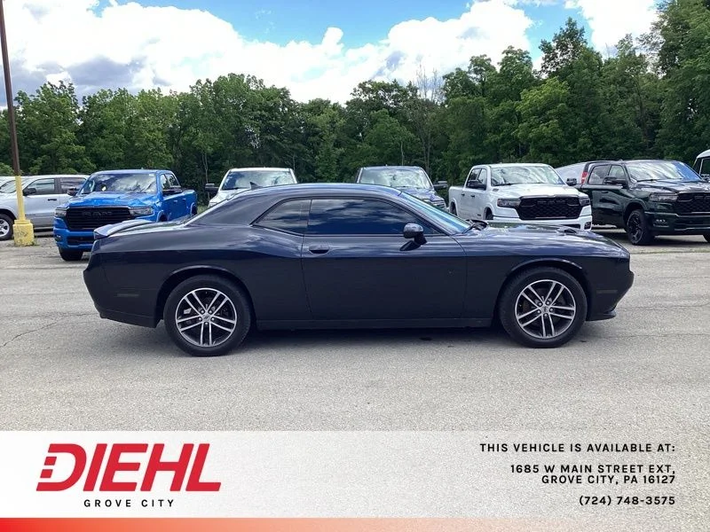 Used 2019 Gray Dodge SXT image 8