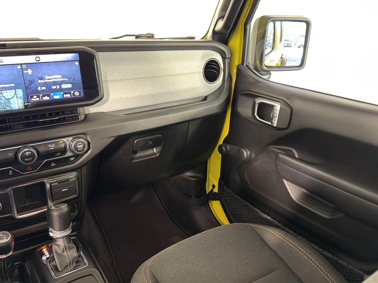 Used 2024 High Velocity Clearcoat Jeep Sport image 18