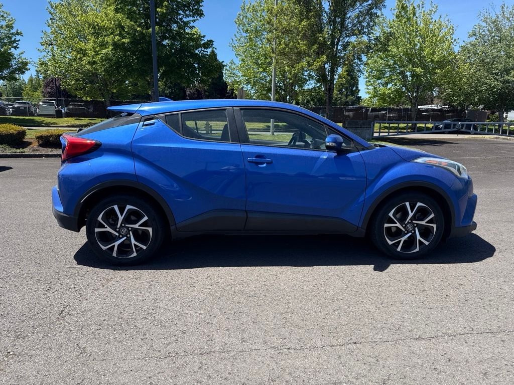 Used 2018 Blue Eclipse Metallic Toyota XLE Premium image 8